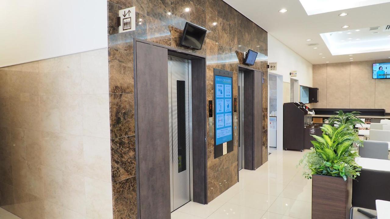 Toyoko Inn Yokohama Shiei-Chikatetsu Center Minami-Eki Exterior photo